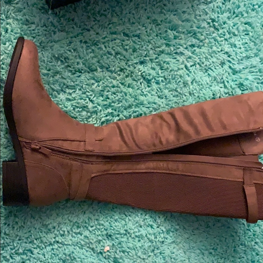 Boots - Picture 2 of 2